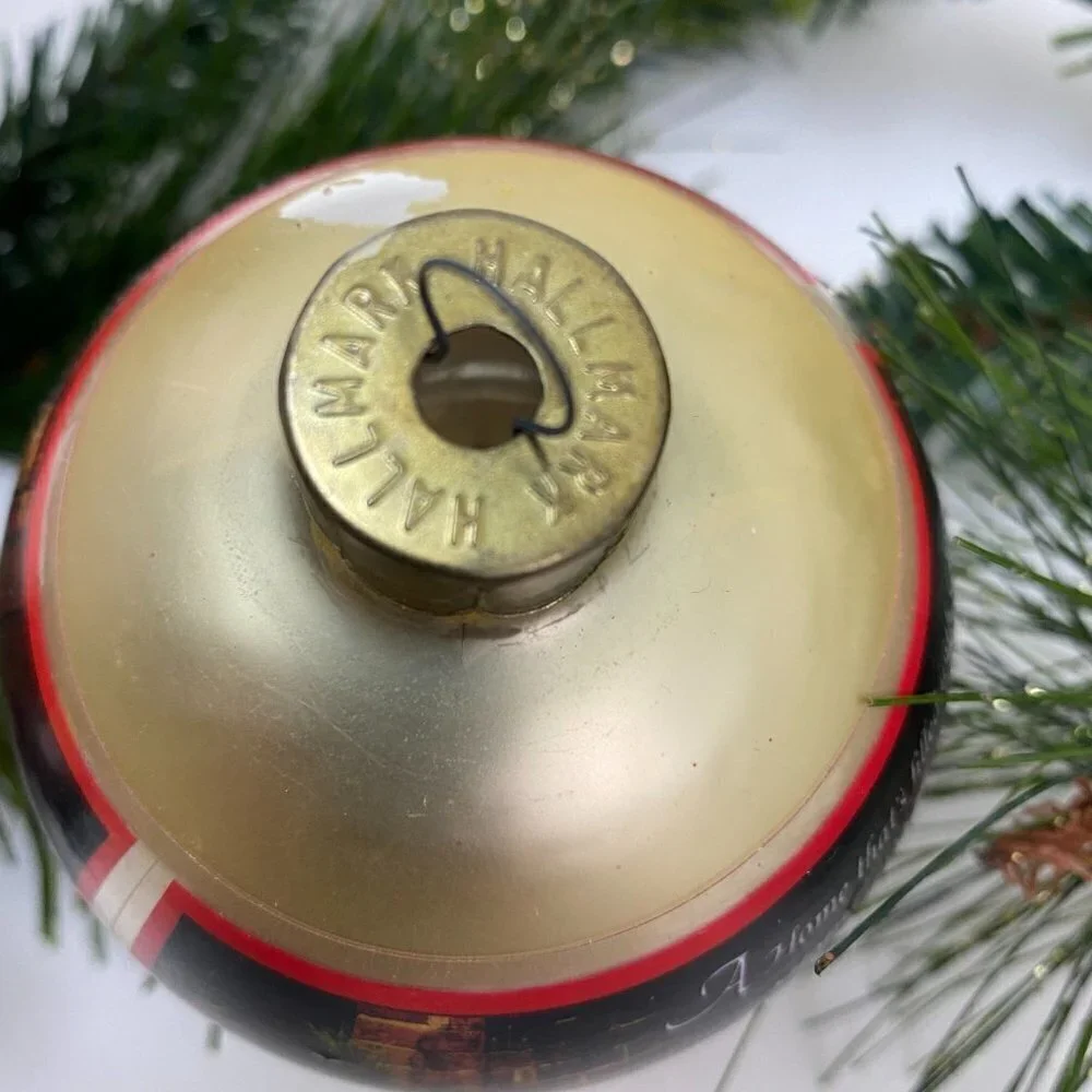 VINTAGE HALLMARK ORNAMENT Fireplace Scene Ornament Glass Ball 1980 Estate Find